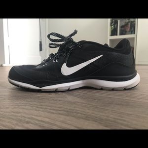 NIKE TRAINING FLEX TR 5 BLACK RUNNING SHOES